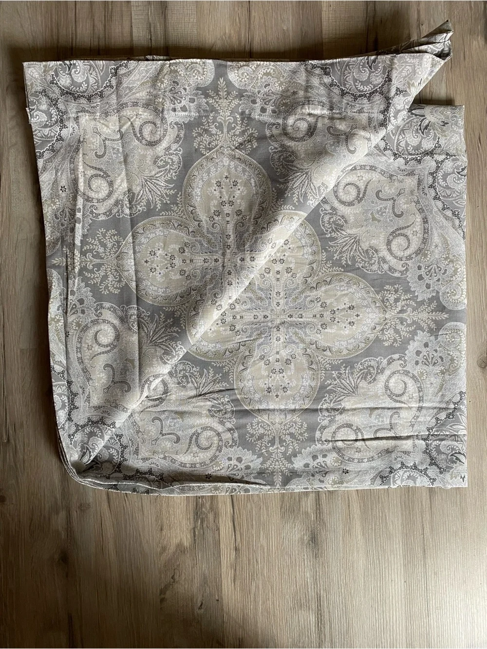 Envogue Elegant Paisley Jacquard Panel Set Stone Gray & Soft Beige with shimmer